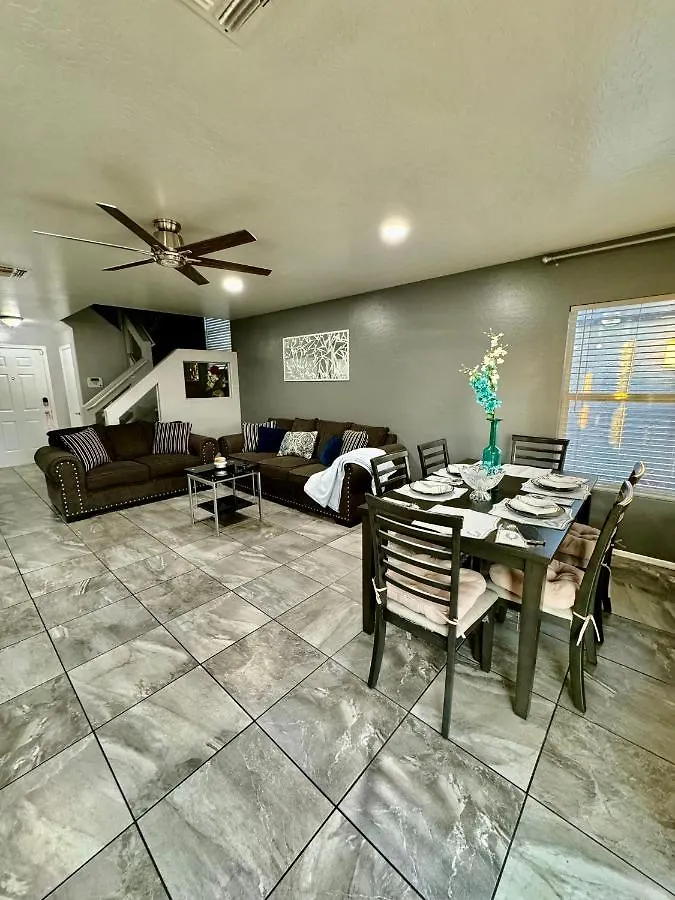 פיניקס West Phx Cozy King Suit With Private Bathroom Inside A House