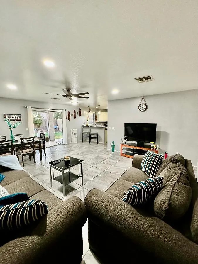 בית אירוח פיניקס West Phx Cozy King Suit With Private Bathroom Inside A House