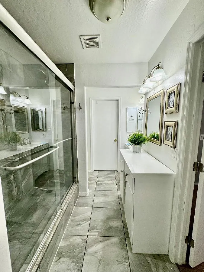 פיניקס West Phx Cozy King Suit With Private Bathroom Inside A House 0*,  ארצות הברית